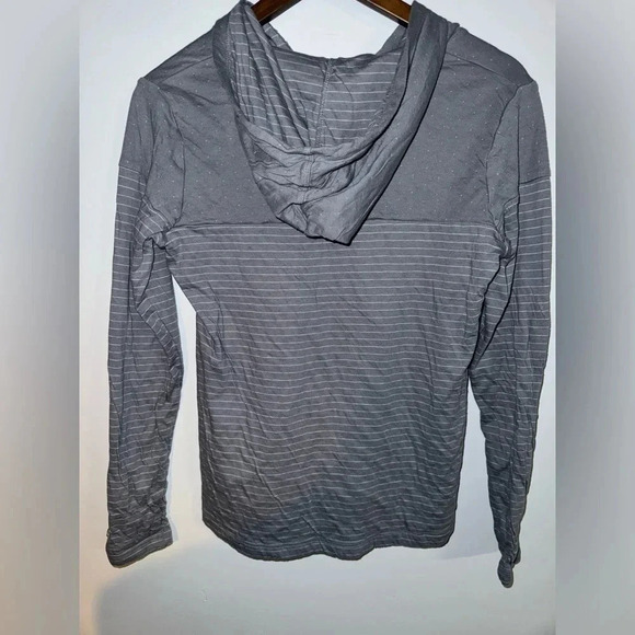 Columbia women’s long sleeve hoodie shirt grey white stripped medium active wear - Picture 2 of 8